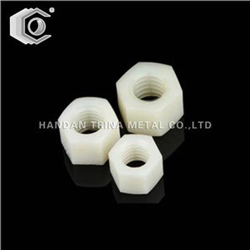 Dado esagonale in nylon plastico DIN934